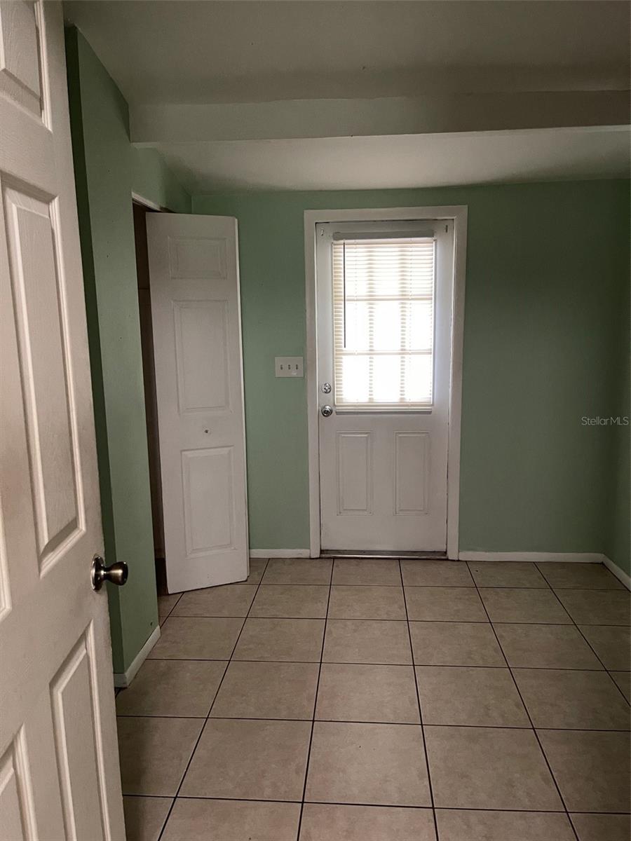 7093 BRENTFORD RD — photo 11