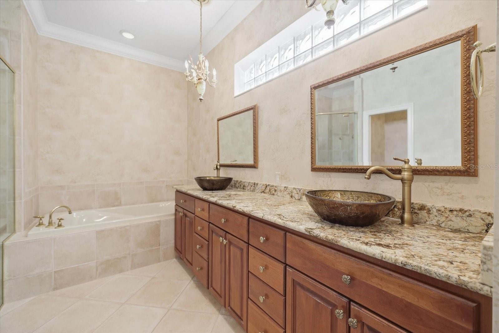 124 TURQUOISE LN — photo 38