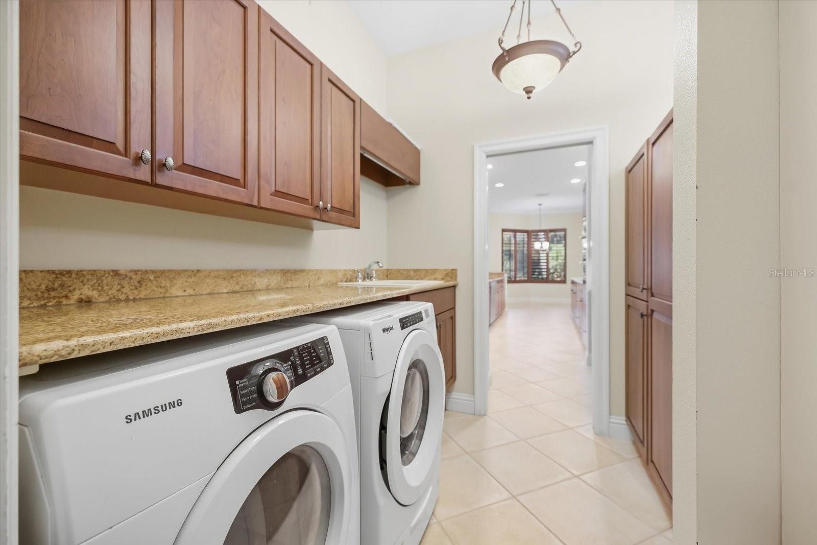 124 TURQUOISE LN — photo 33