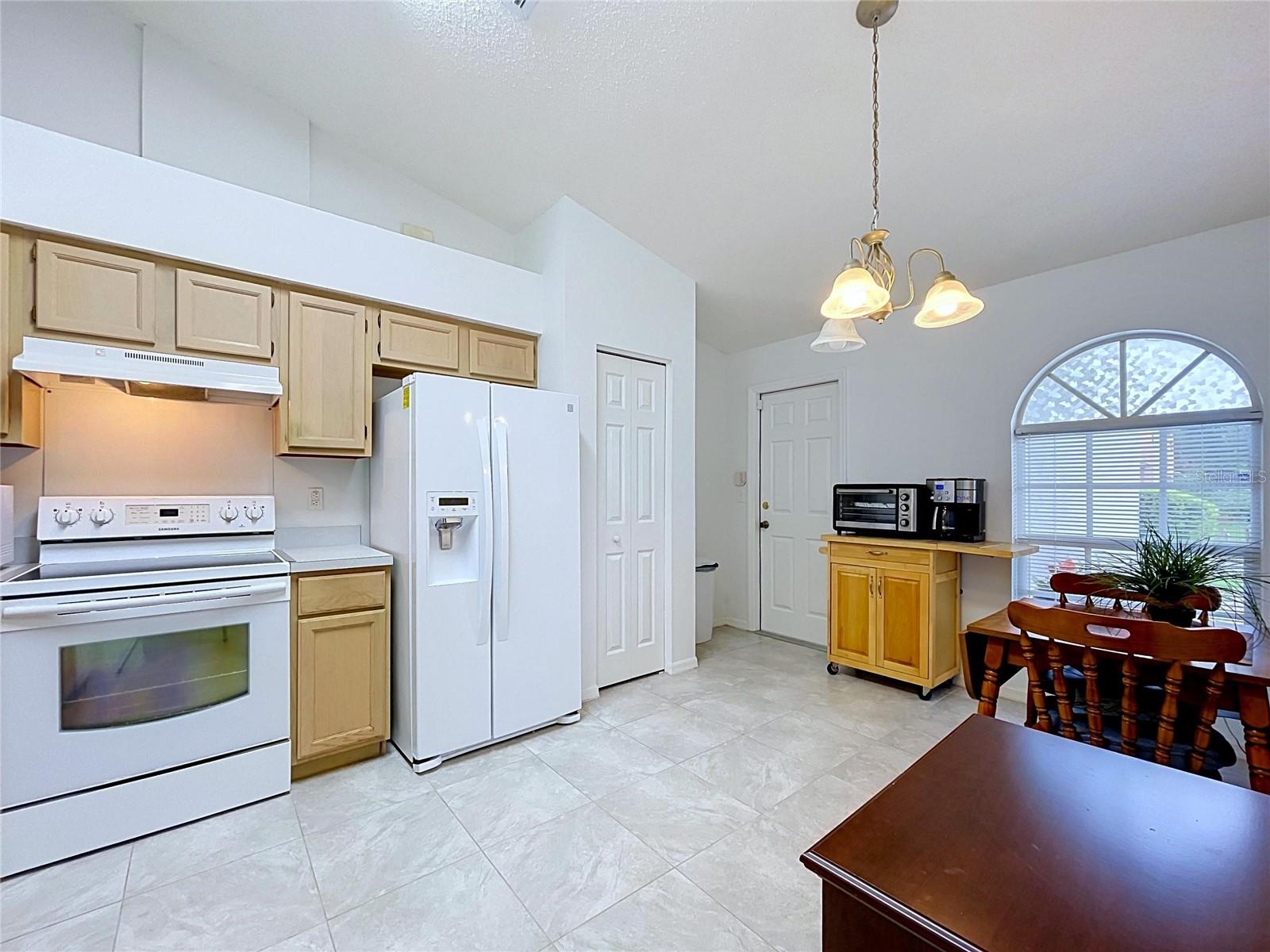 27408 CORAL SPRINGS DR — photo 13