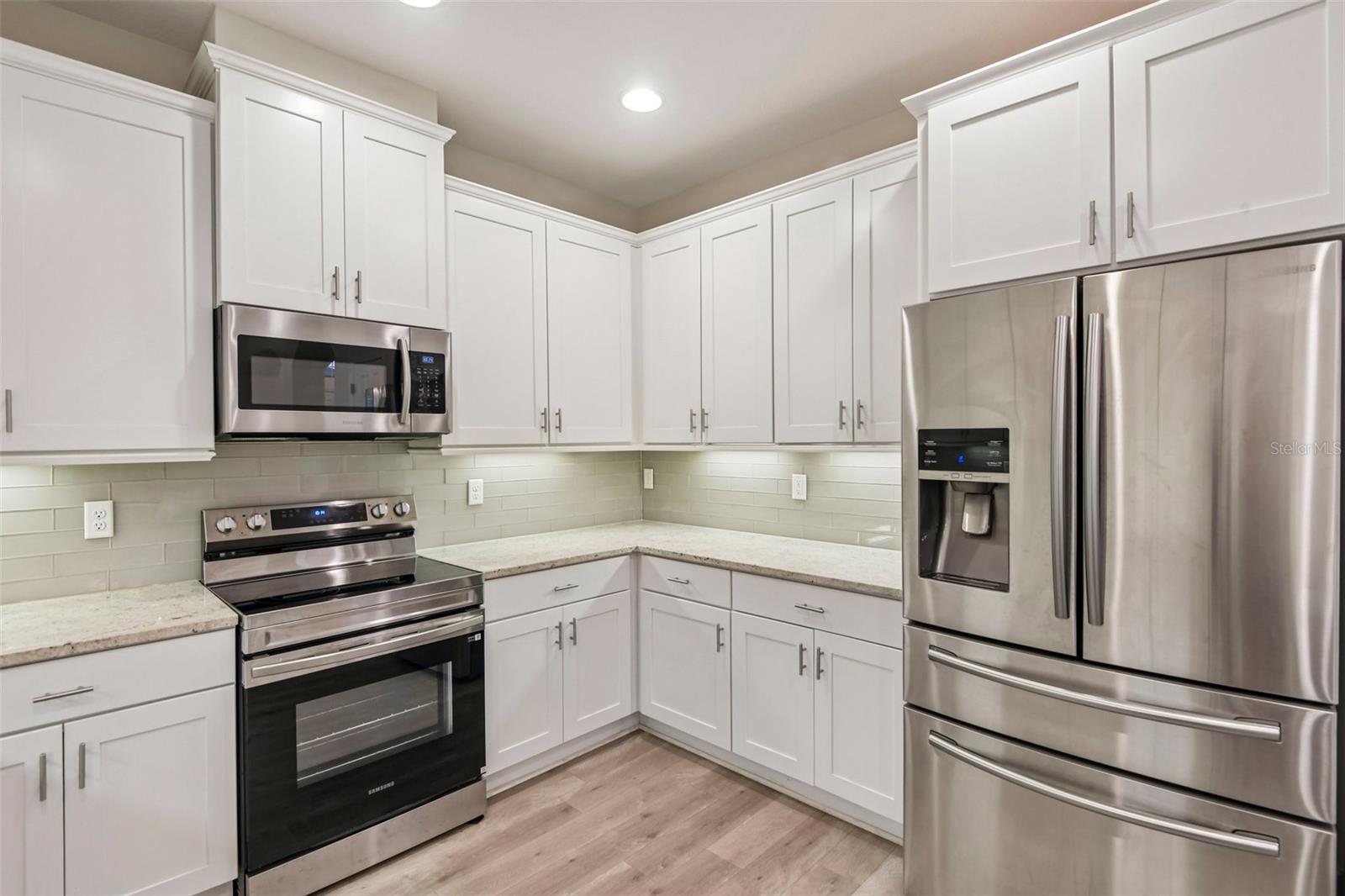 718 CHIPPER DR — photo 12