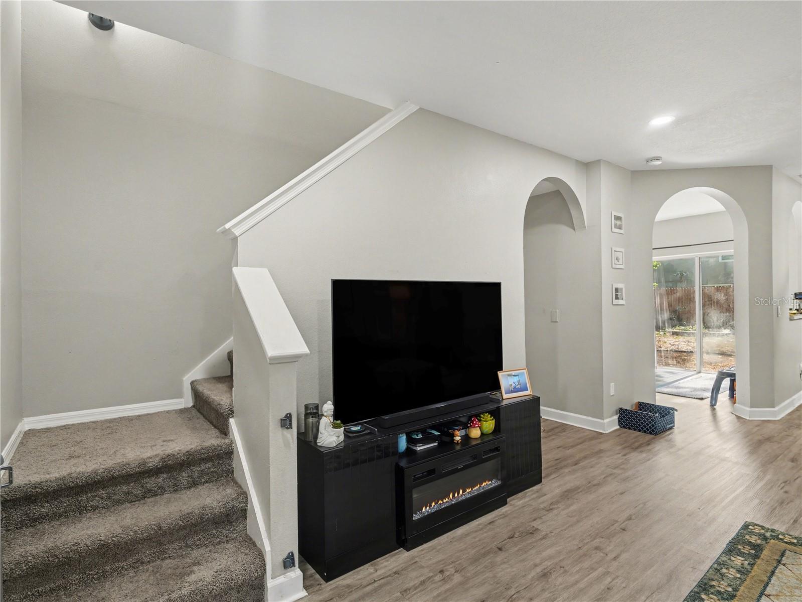8430 QUARTER HORSE DR — photo 3