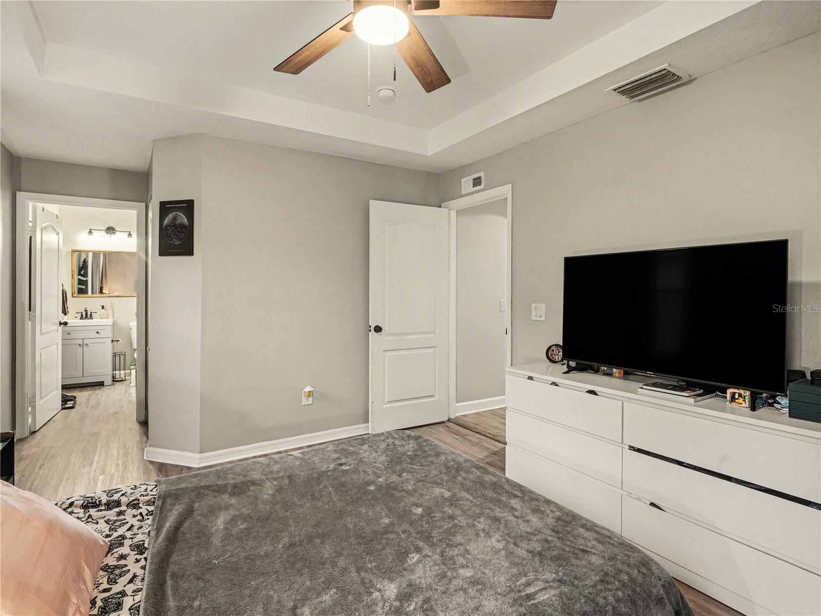 8430 QUARTER HORSE DR — photo 16