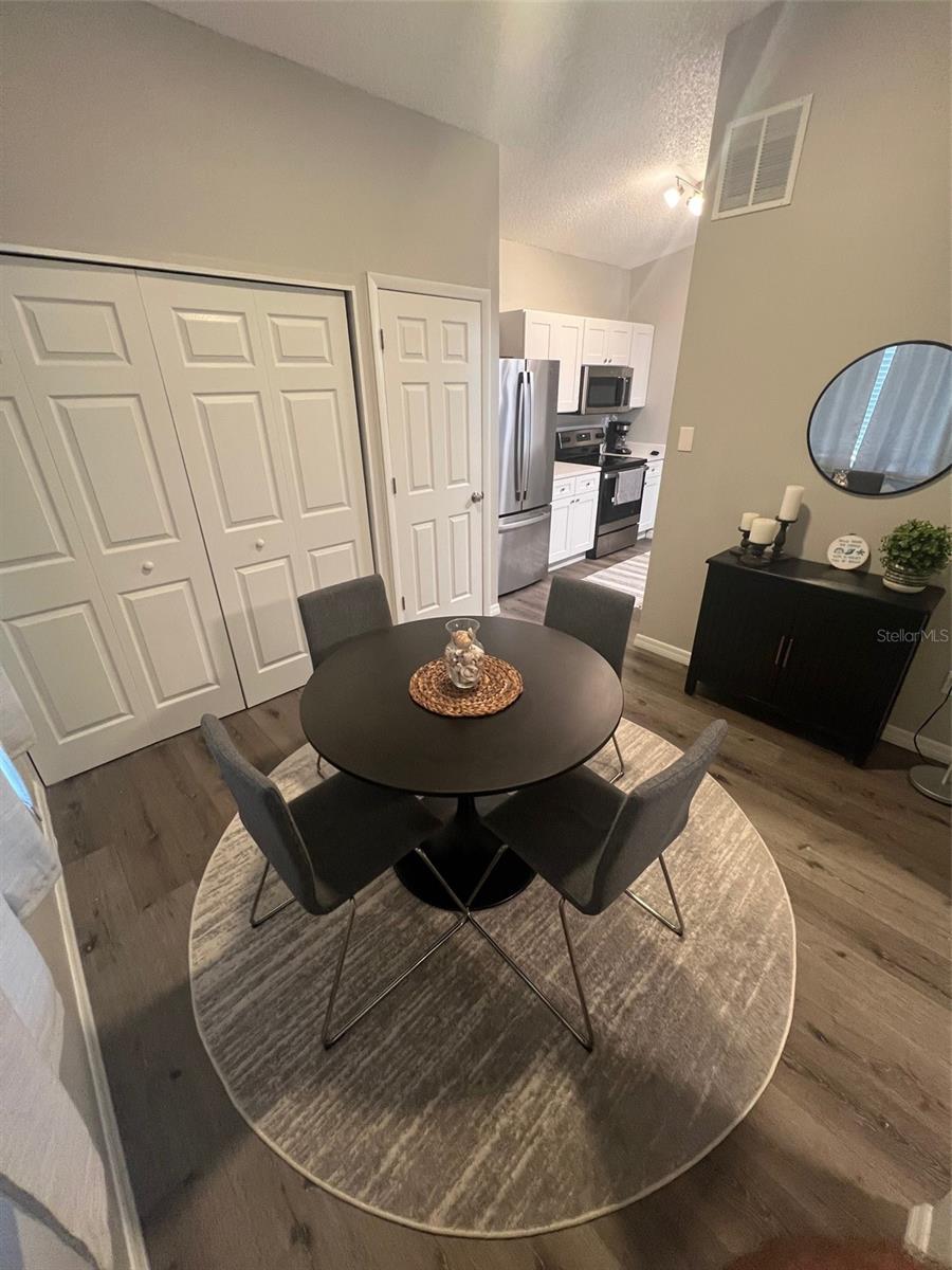 552 HAMMOCK DR — photo 12