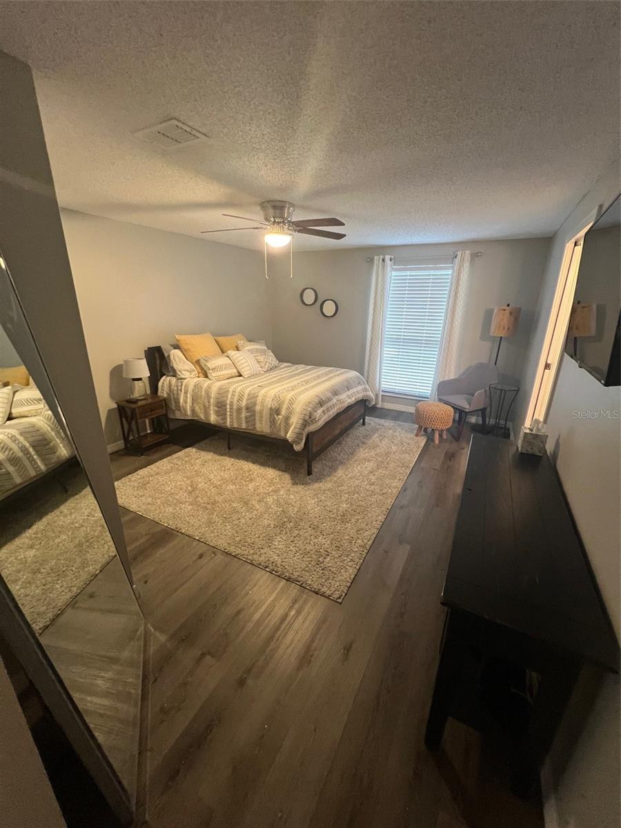 552 HAMMOCK DR — photo 18