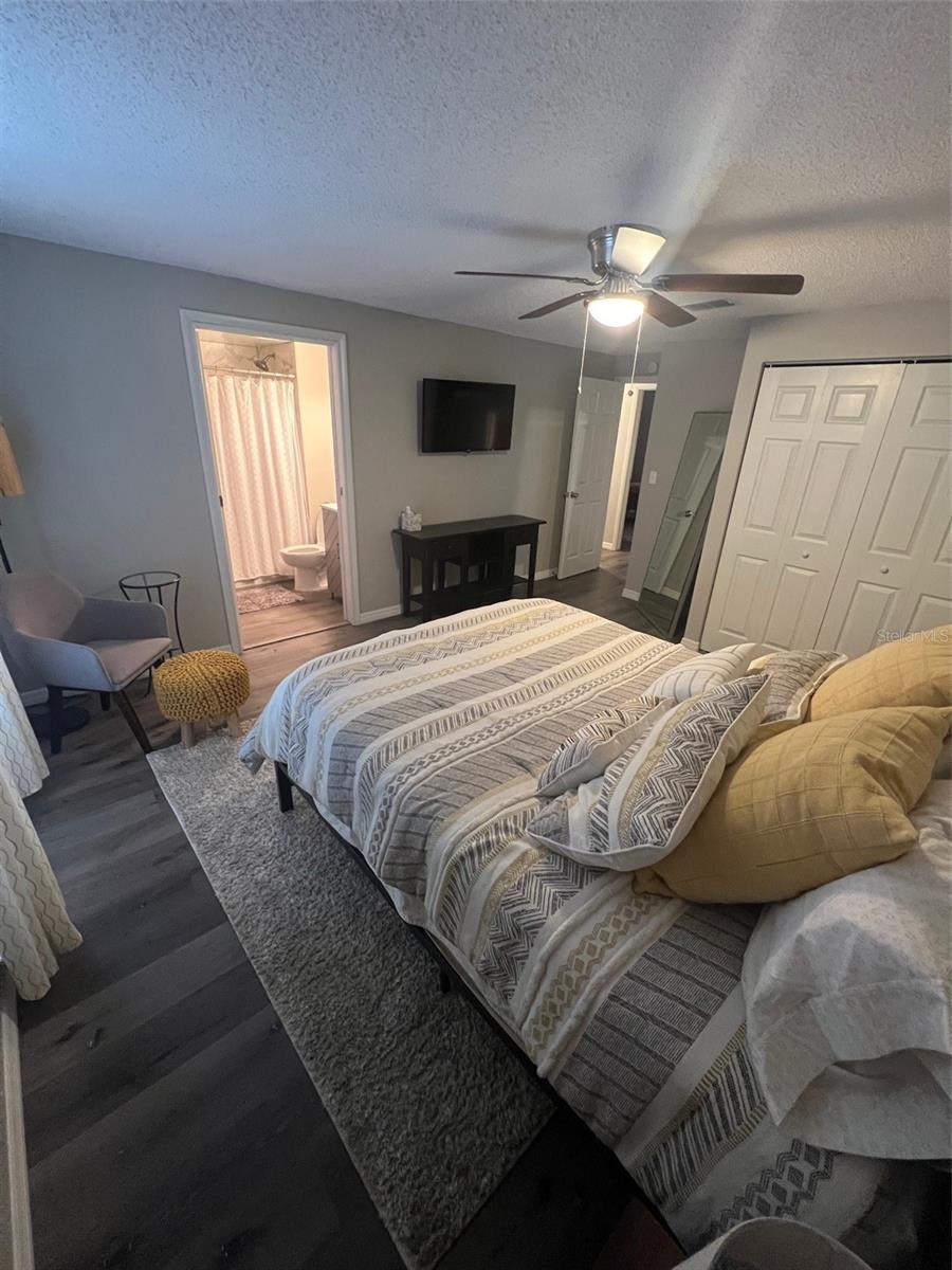 552 HAMMOCK DR — photo 19