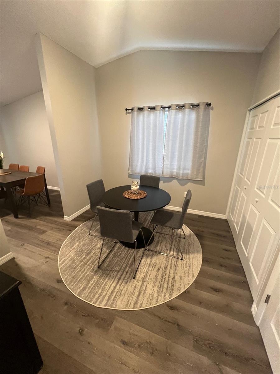 552 HAMMOCK DR — photo 13