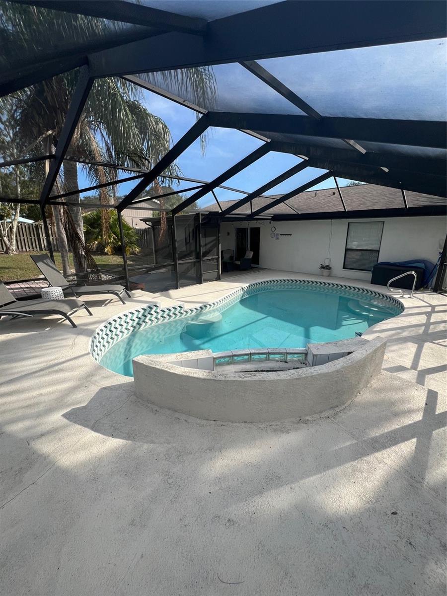 552 HAMMOCK DR — photo 27