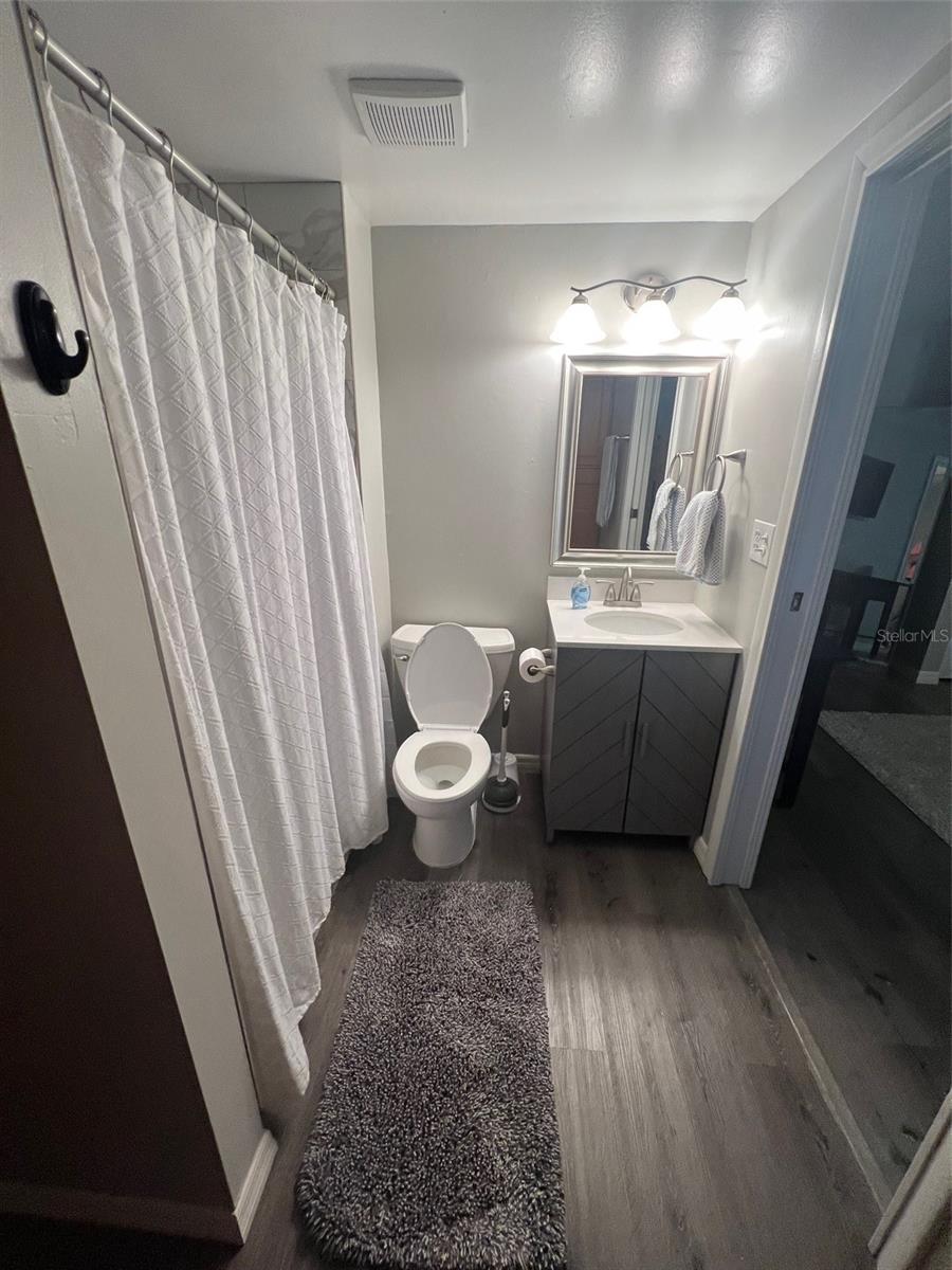 552 HAMMOCK DR — photo 22