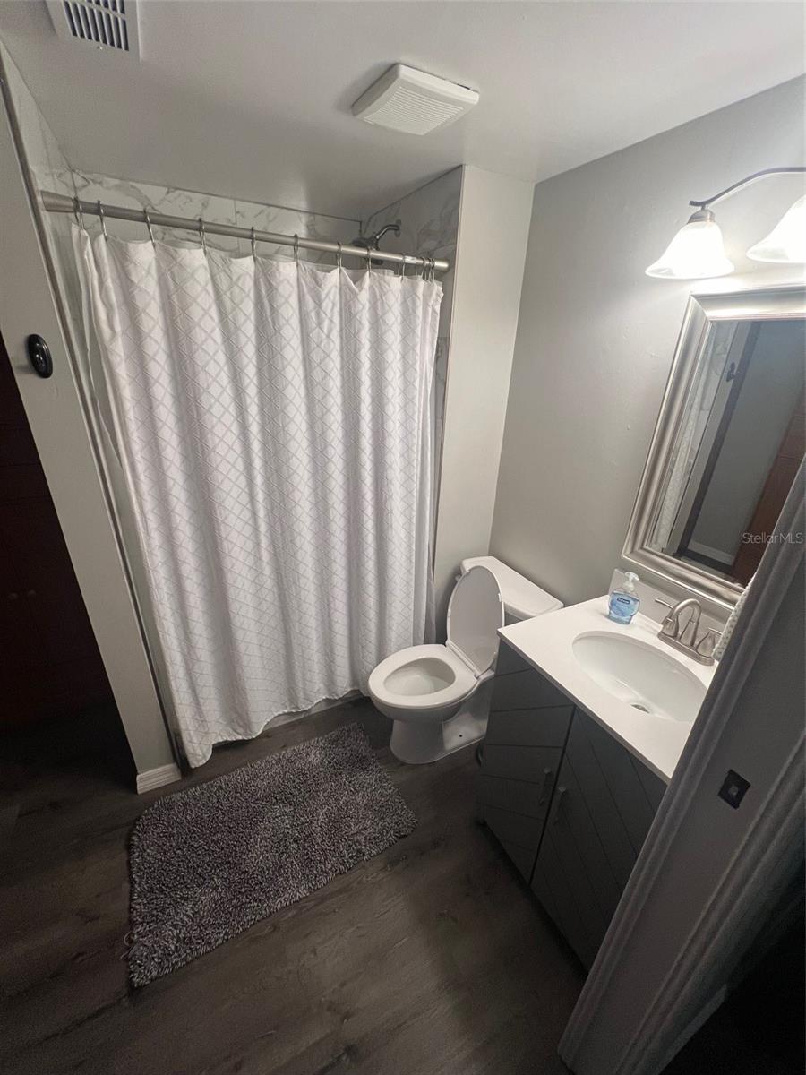 552 HAMMOCK DR — photo 20