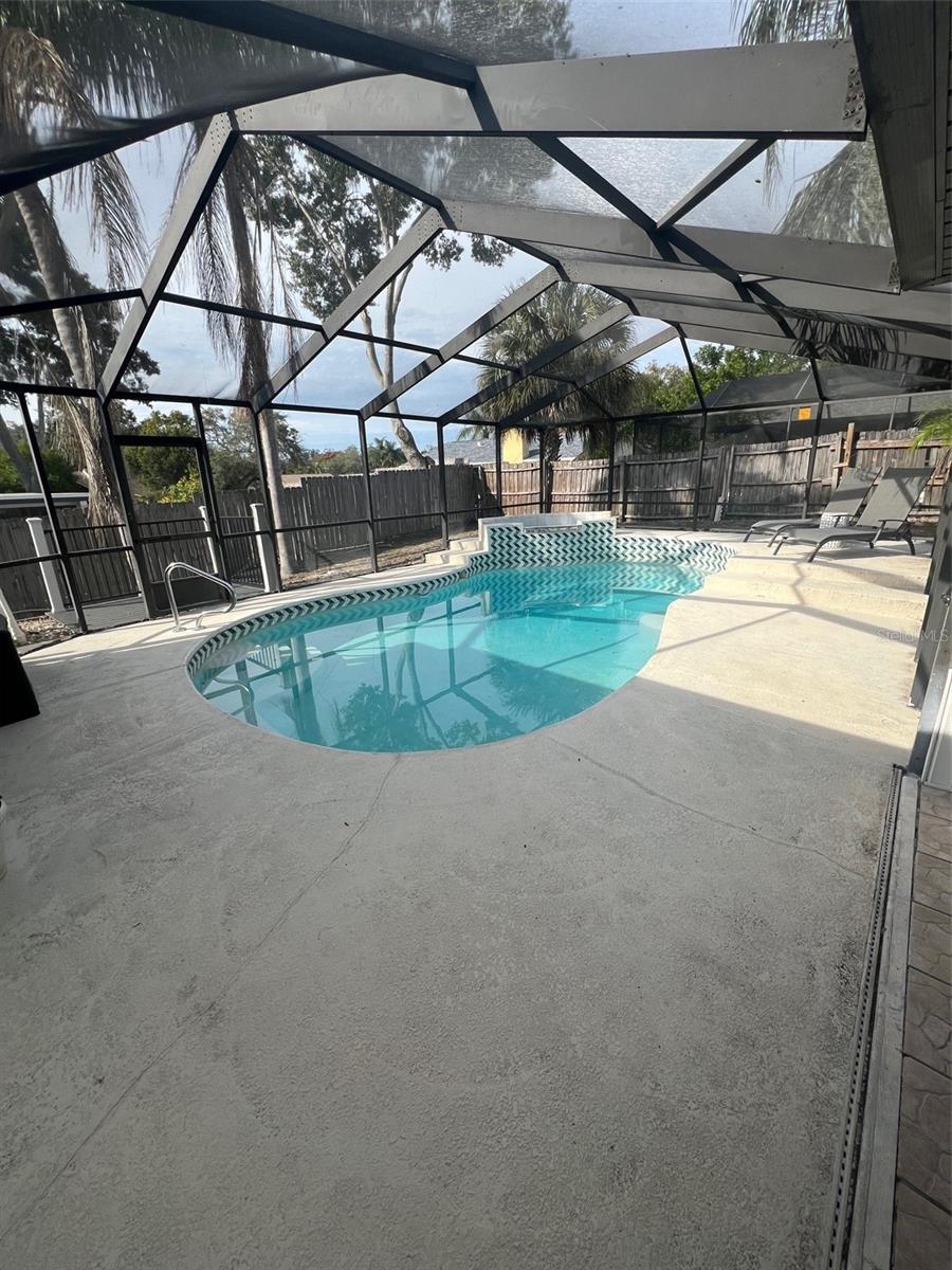 552 HAMMOCK DR — photo 25