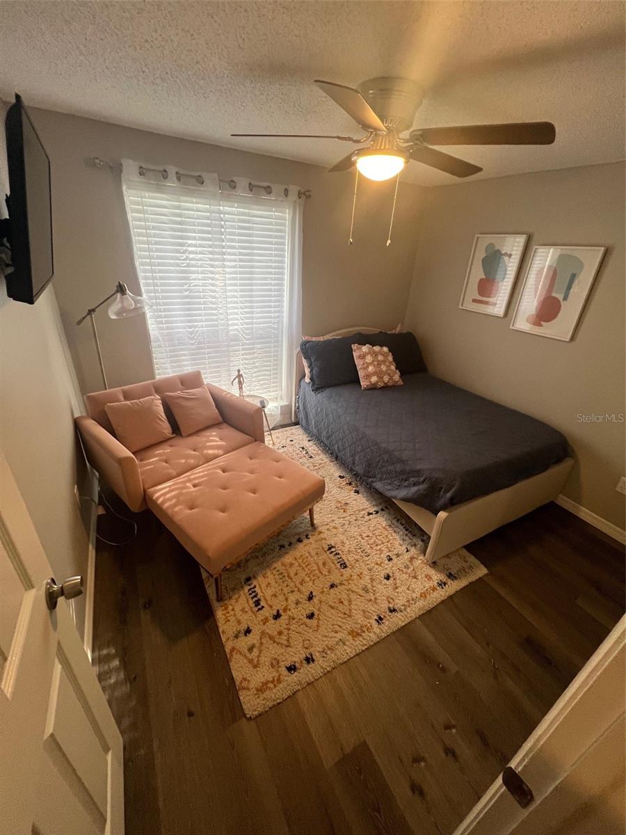 552 HAMMOCK DR — photo 16