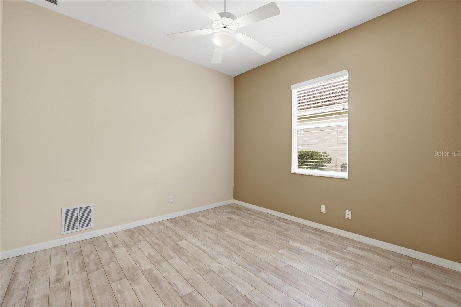 4956 BRIDGEHAMPTON BLVD — photo 32