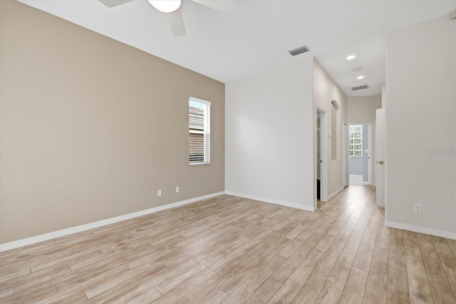 4956 BRIDGEHAMPTON BLVD — photo 26