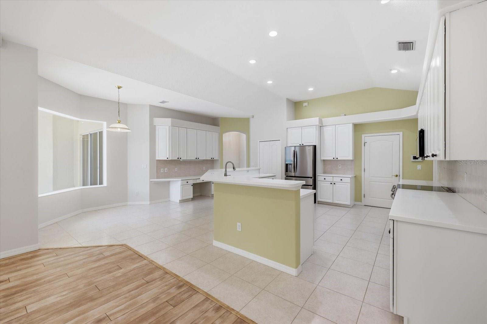 4956 BRIDGEHAMPTON BLVD — photo 17