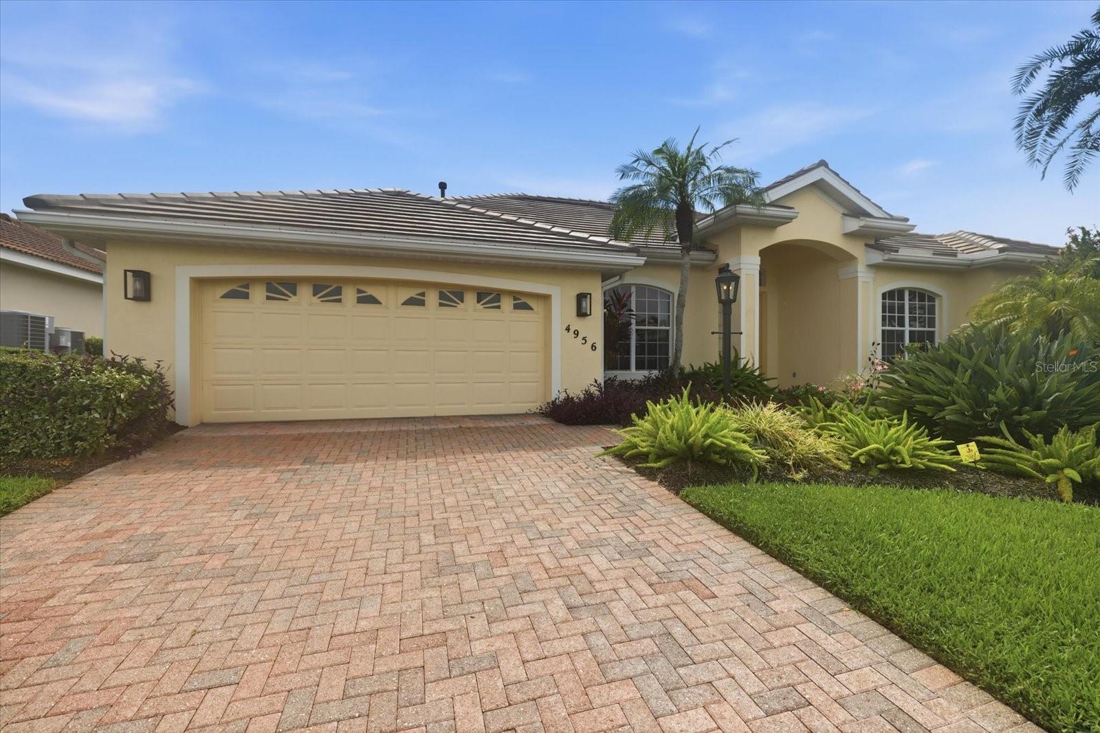 4956 BRIDGEHAMPTON BLVD — photo 5