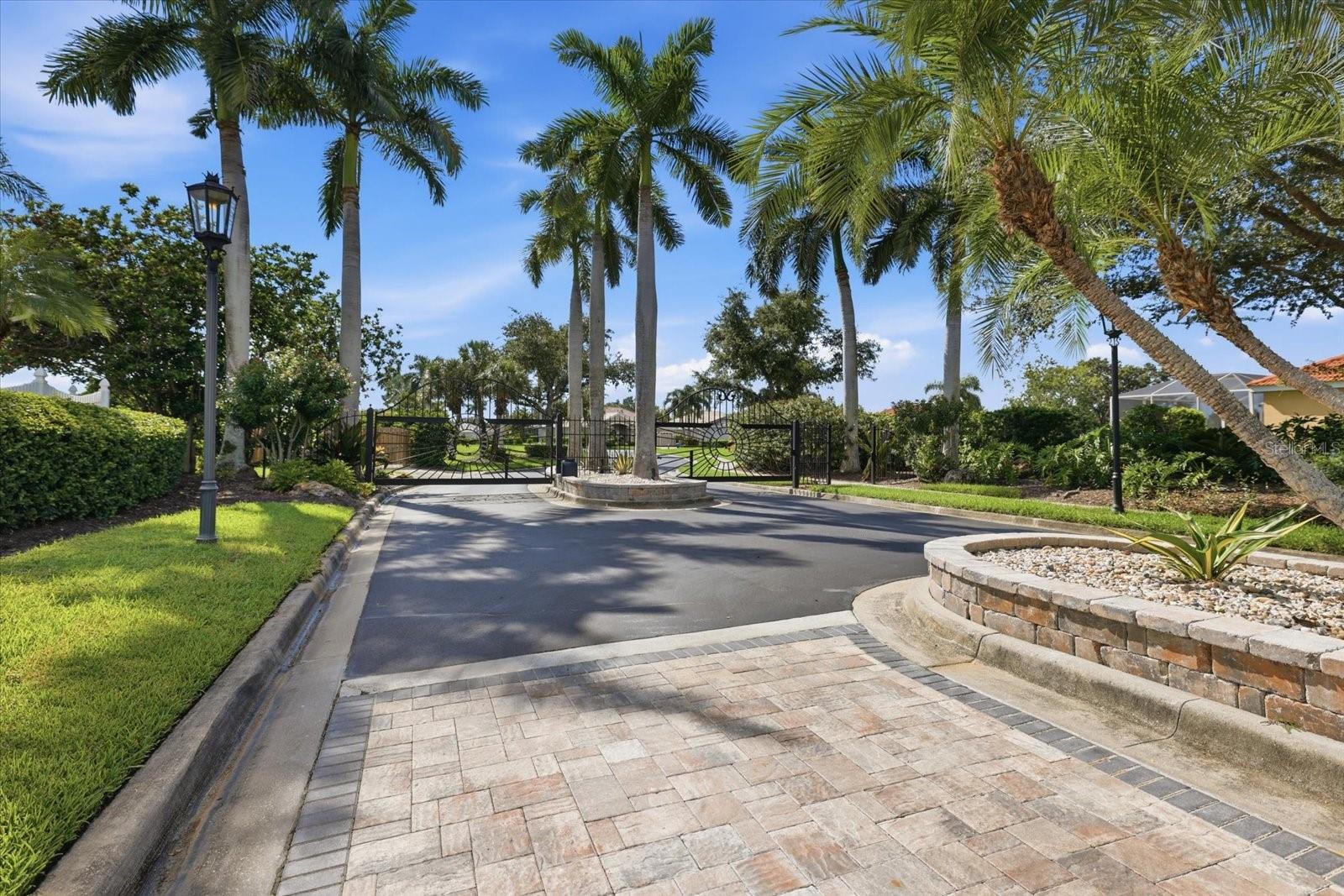 4956 BRIDGEHAMPTON BLVD — photo 66