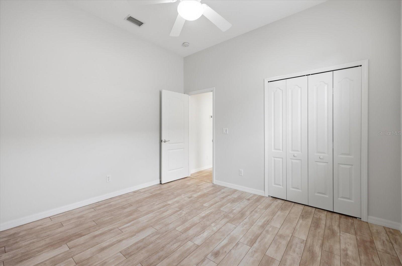 4956 BRIDGEHAMPTON BLVD — photo 29