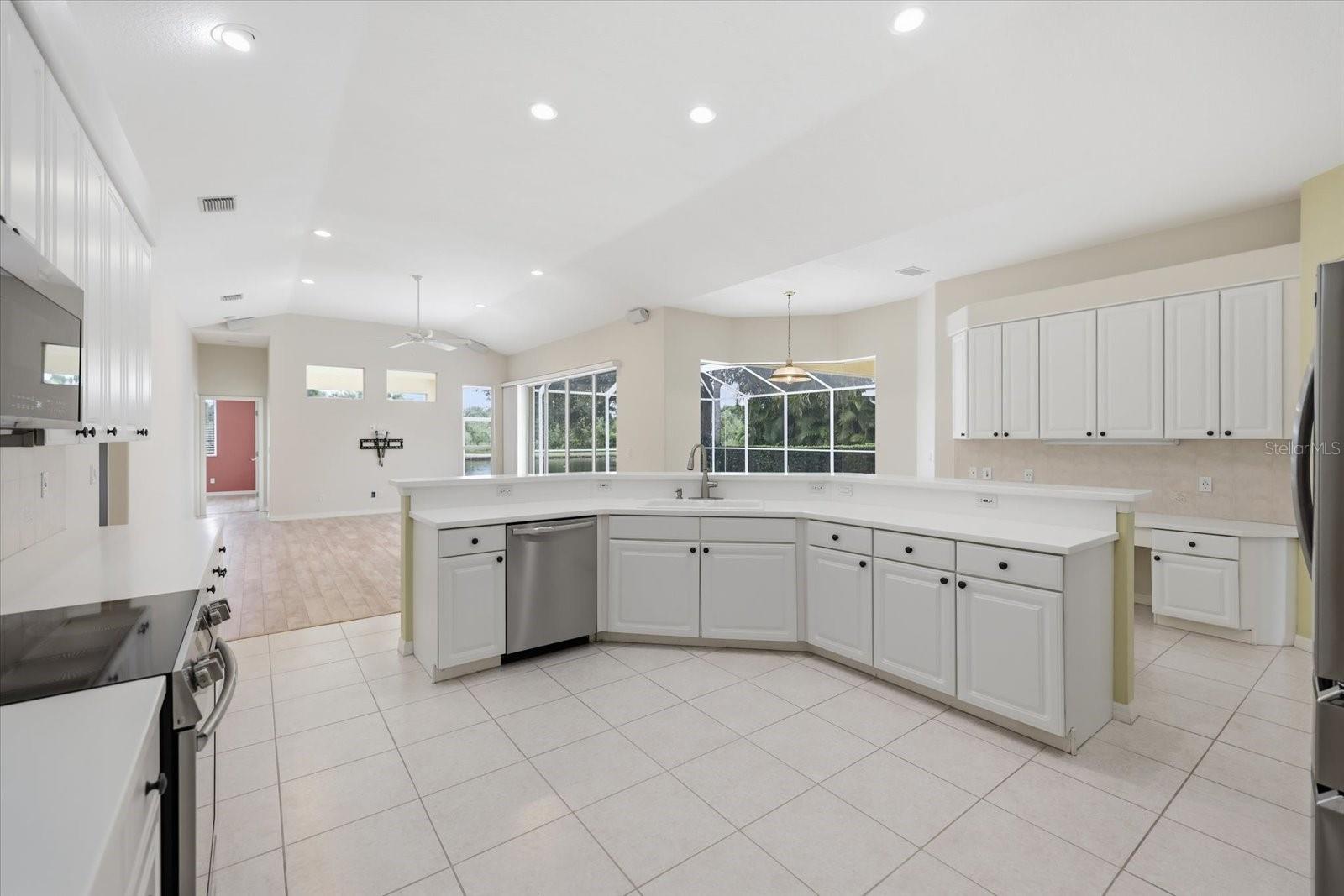 4956 BRIDGEHAMPTON BLVD — photo 19