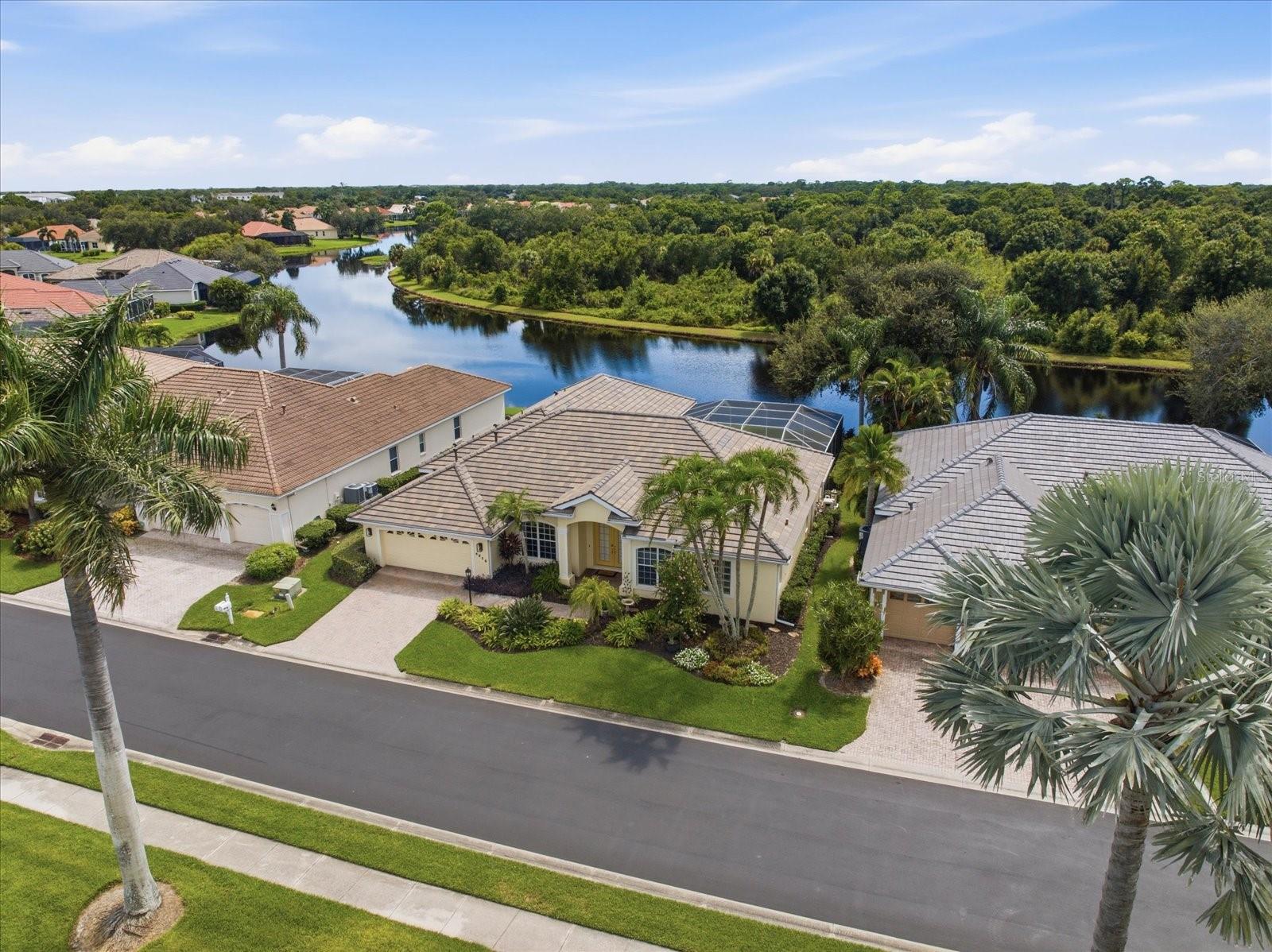 4956 BRIDGEHAMPTON BLVD — photo 3