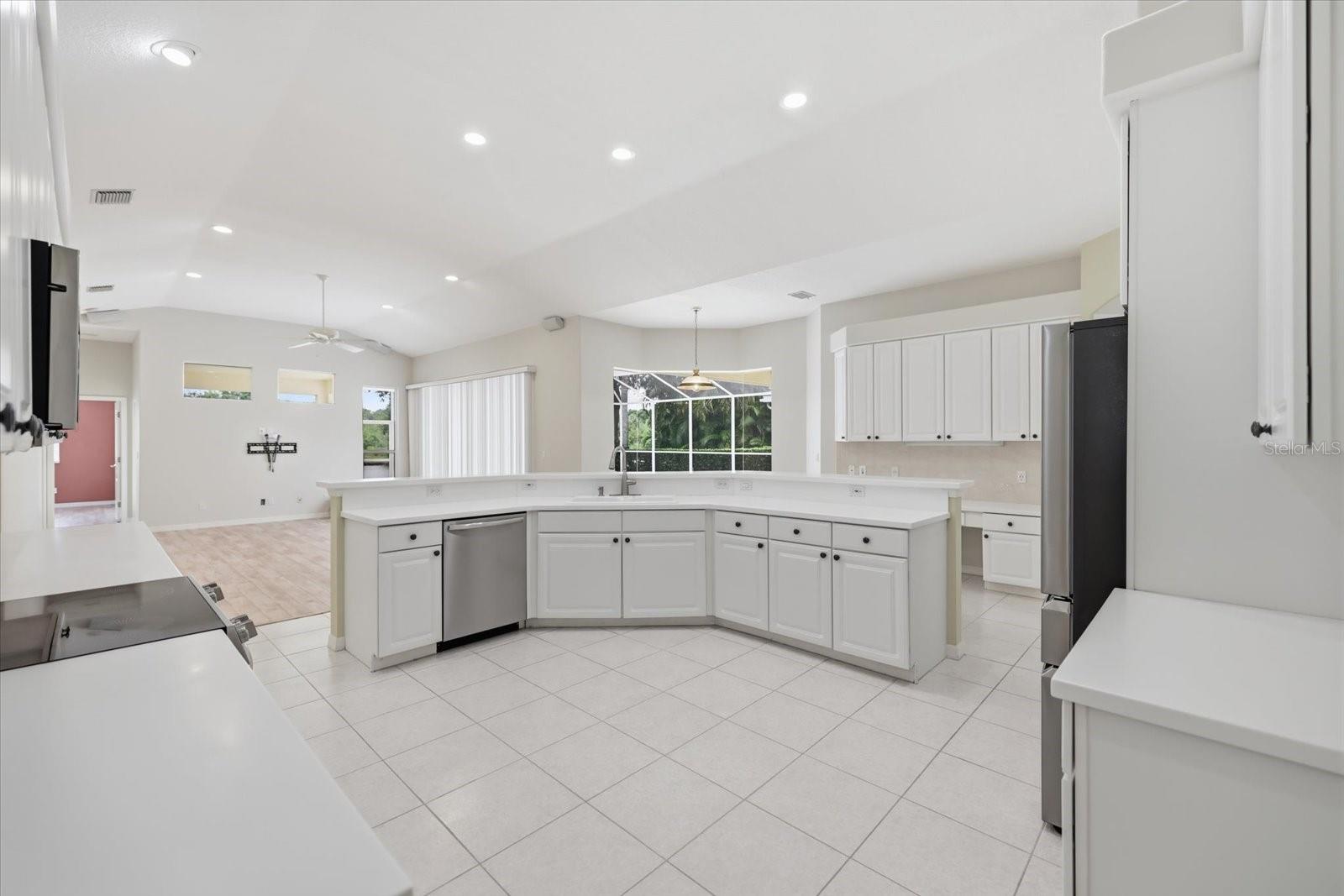 4956 BRIDGEHAMPTON BLVD — photo 21
