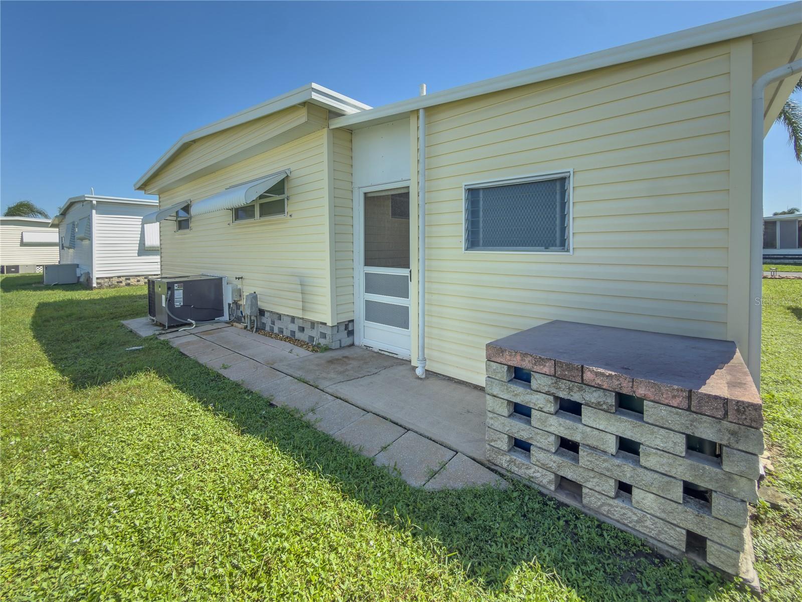603 CYPRUS CT — photo 30