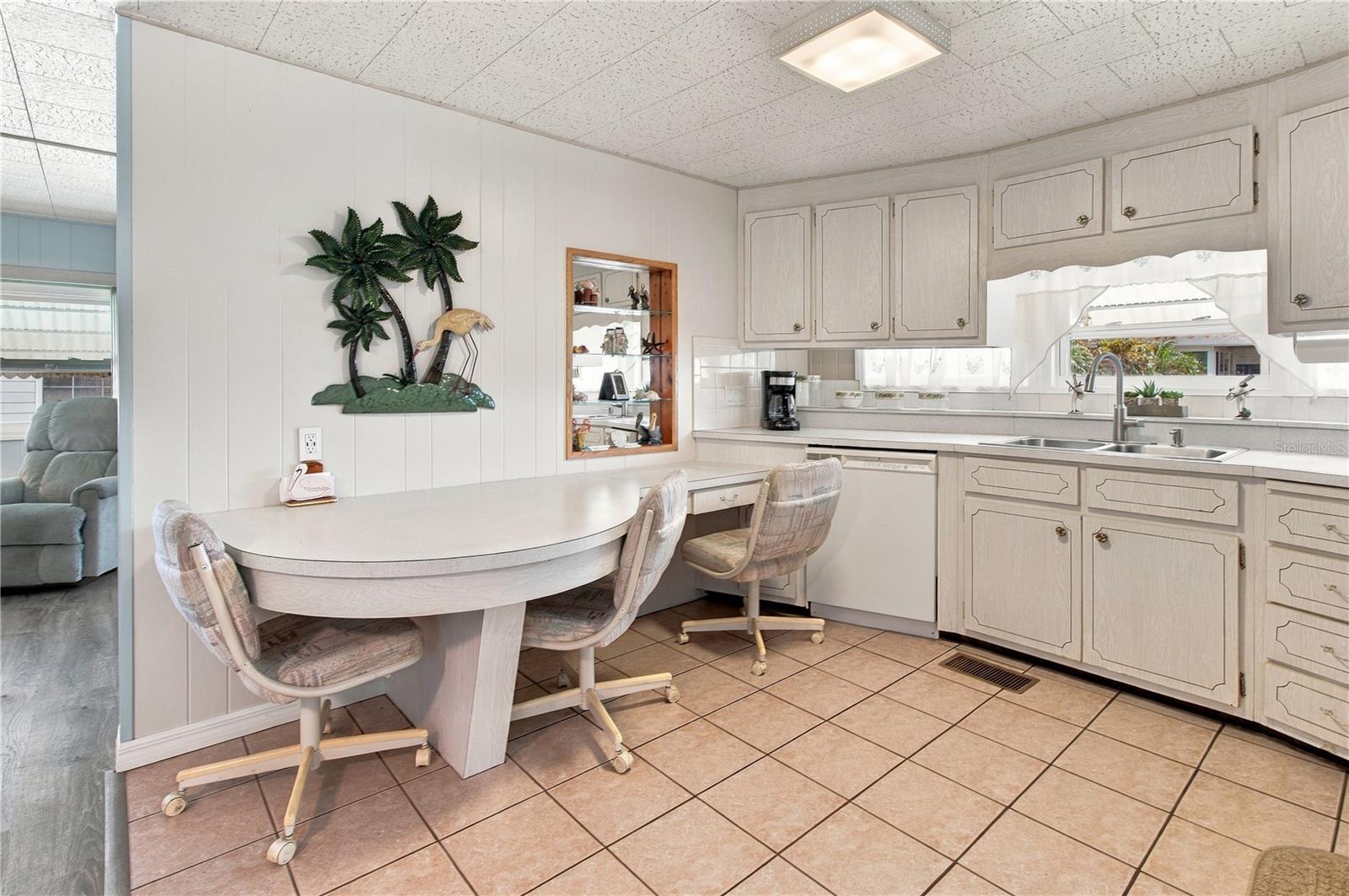 603 CYPRUS CT — photo 11