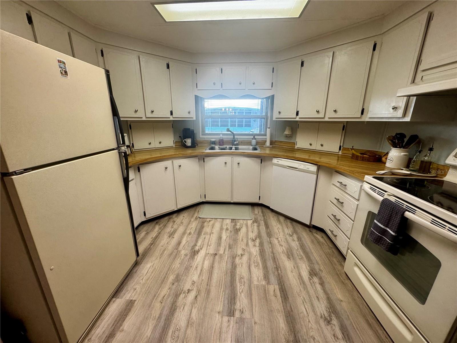 5619 BAYSHORE RD #240 — photo 6