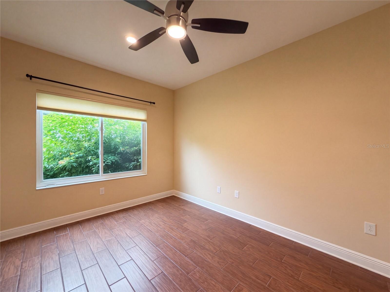 1121 THORNBURY DR — photo 19
