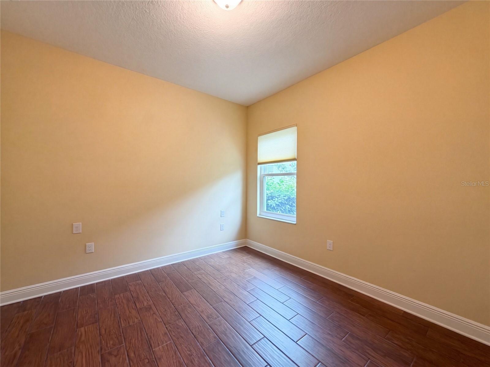 1121 THORNBURY DR — photo 17