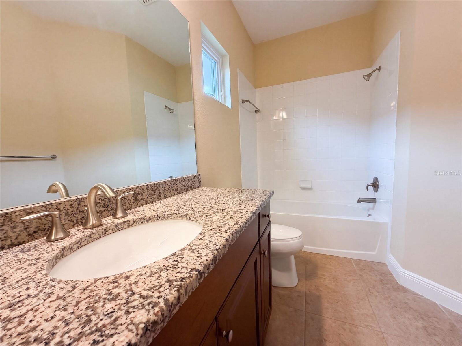 1121 THORNBURY DR — photo 12