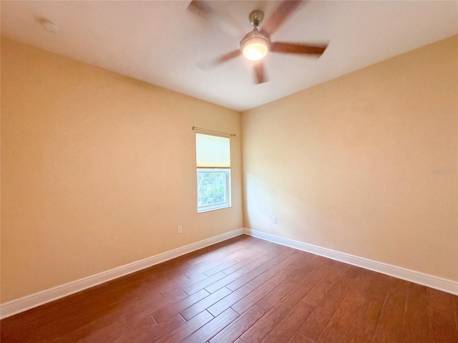 1121 THORNBURY DR — photo 15