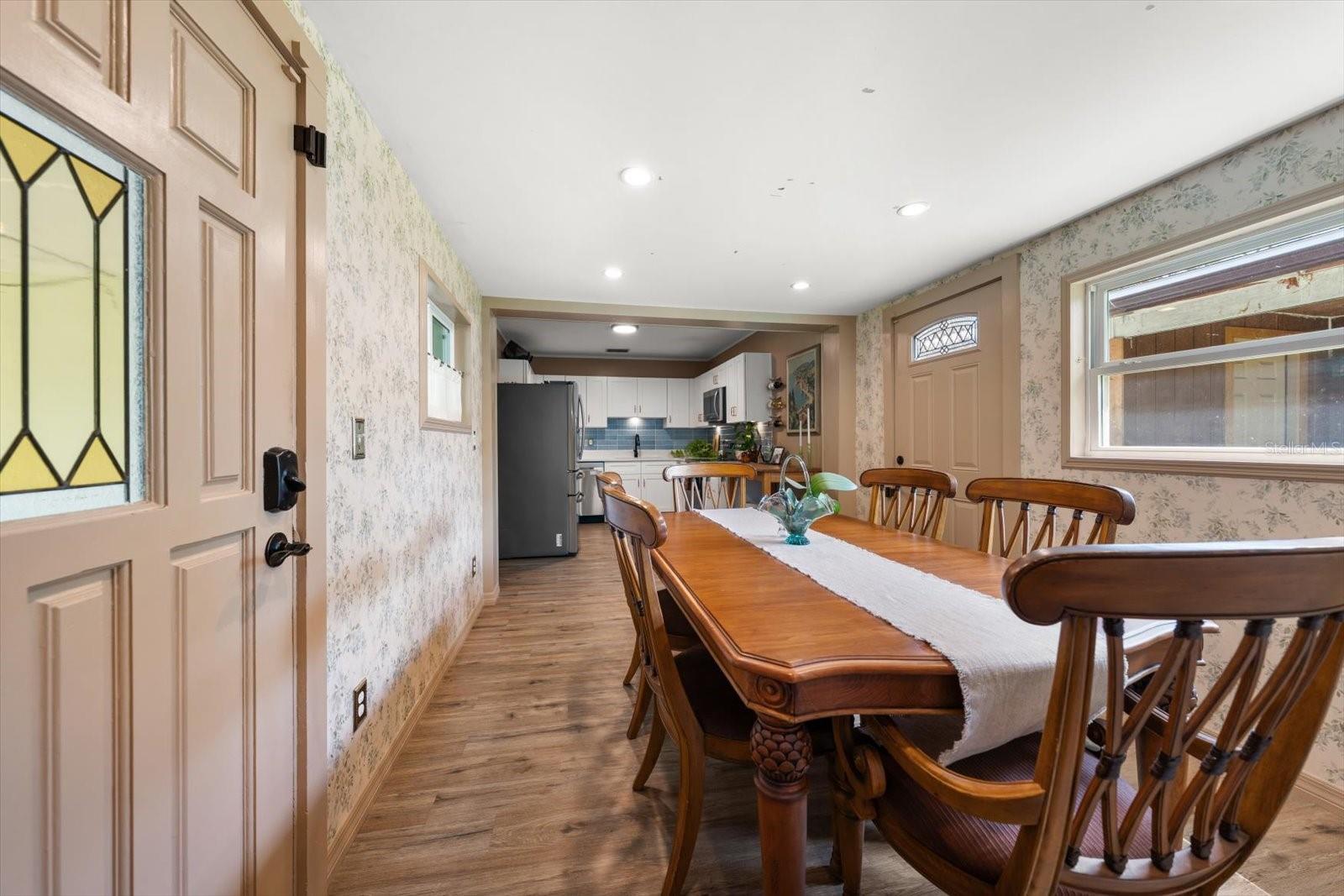 1907 LAKEWOOD DR — photo 20