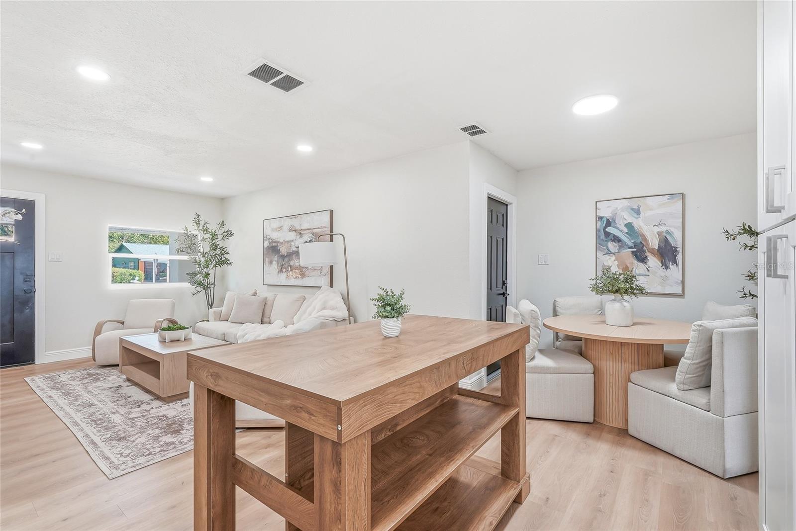 7919 CROTON AVE — photo 10