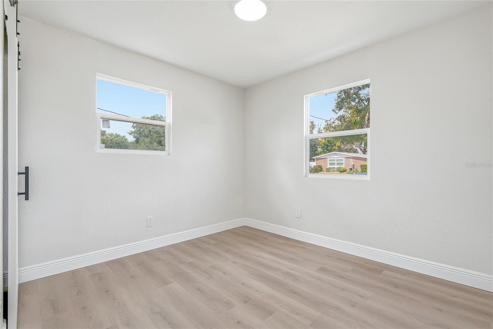 7919 CROTON AVE — photo 23
