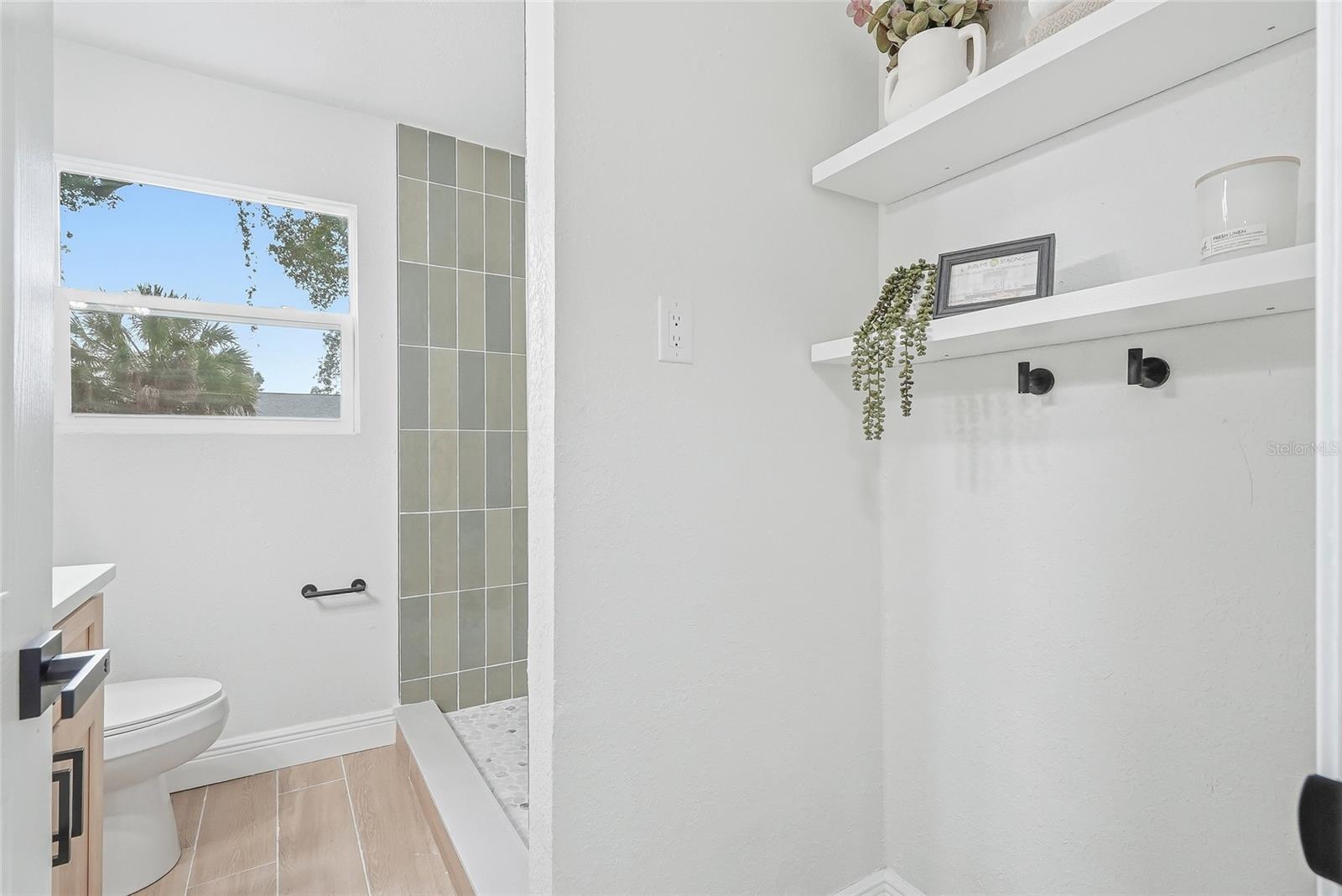 7919 CROTON AVE — photo 20
