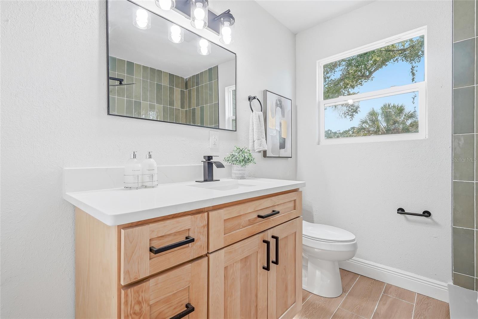 7919 CROTON AVE — photo 18