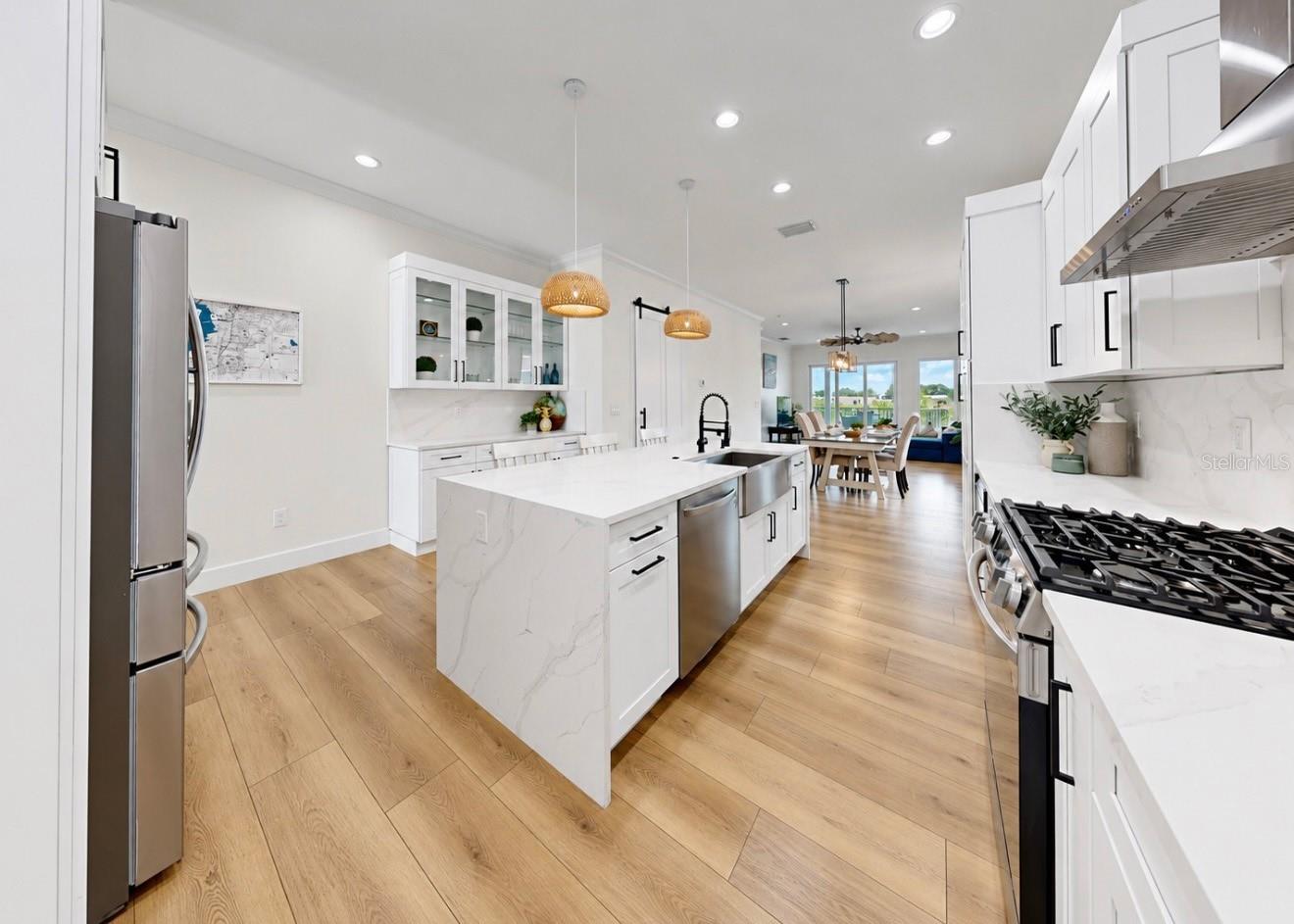 526 ESTUARY SHORE LN — photo 38