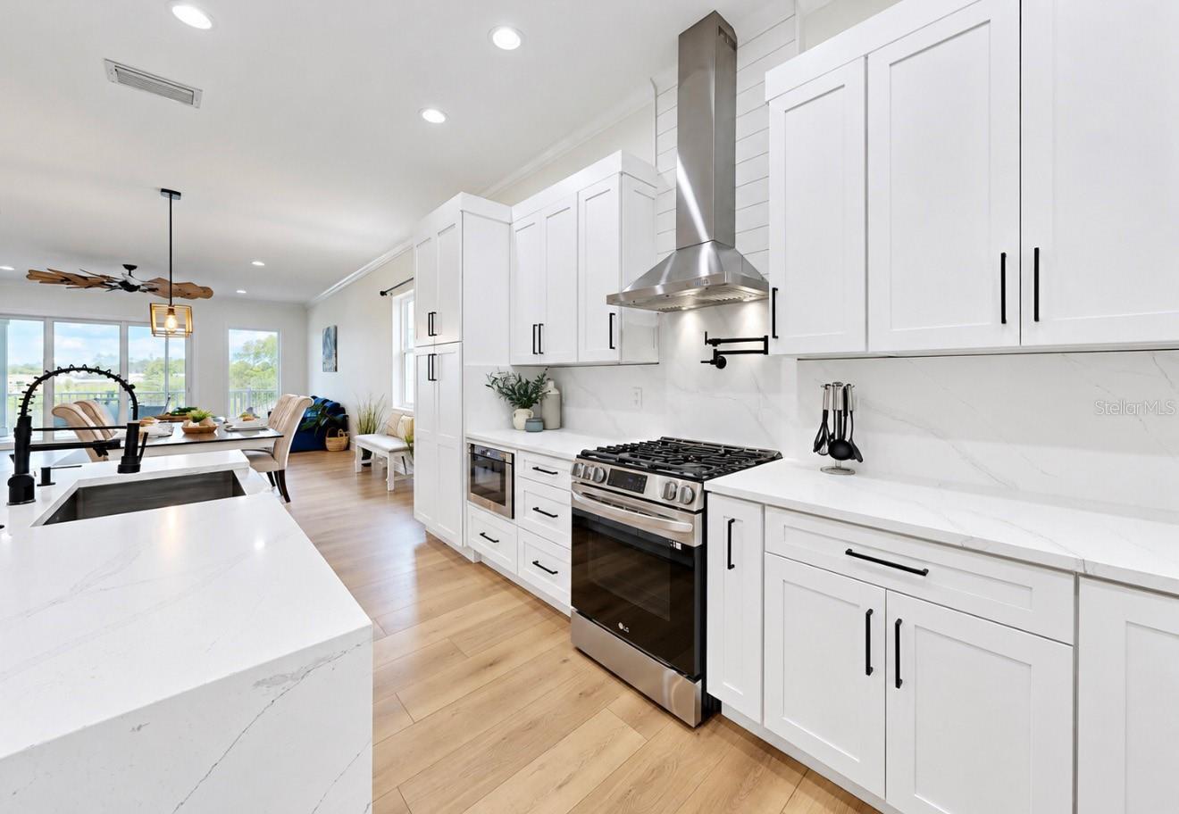 526 ESTUARY SHORE LN — photo 40
