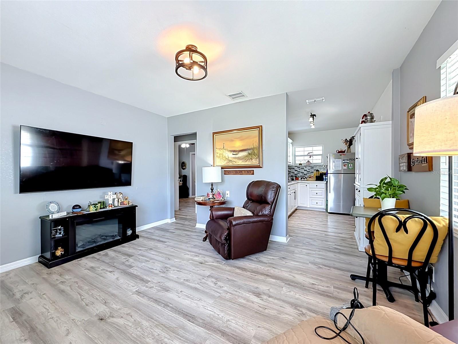 1506 W NASSAU ST — photo 9