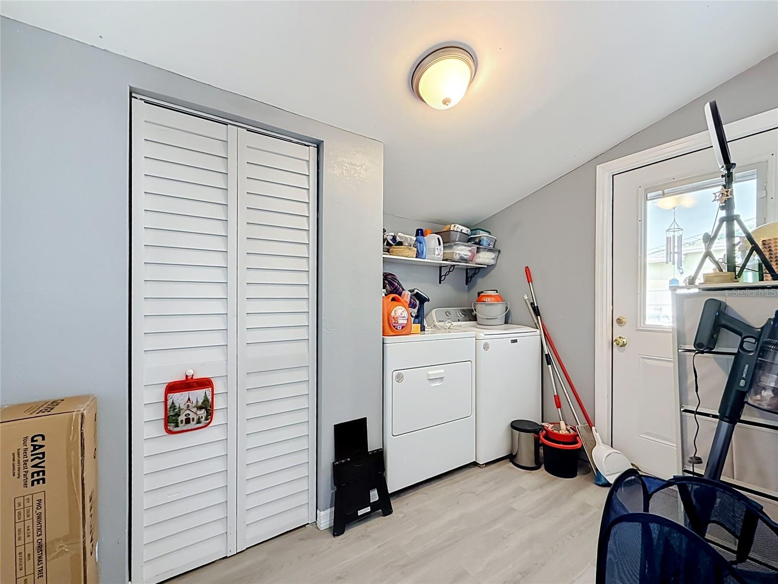1506 W NASSAU ST — photo 25