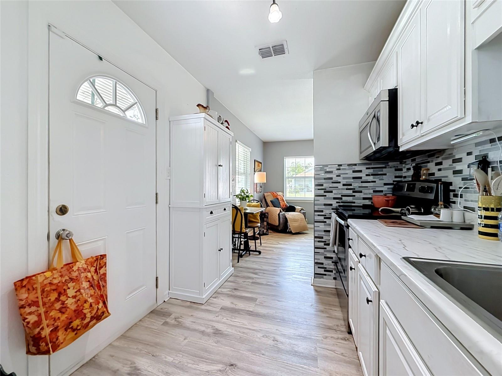 1506 W NASSAU ST — photo 15