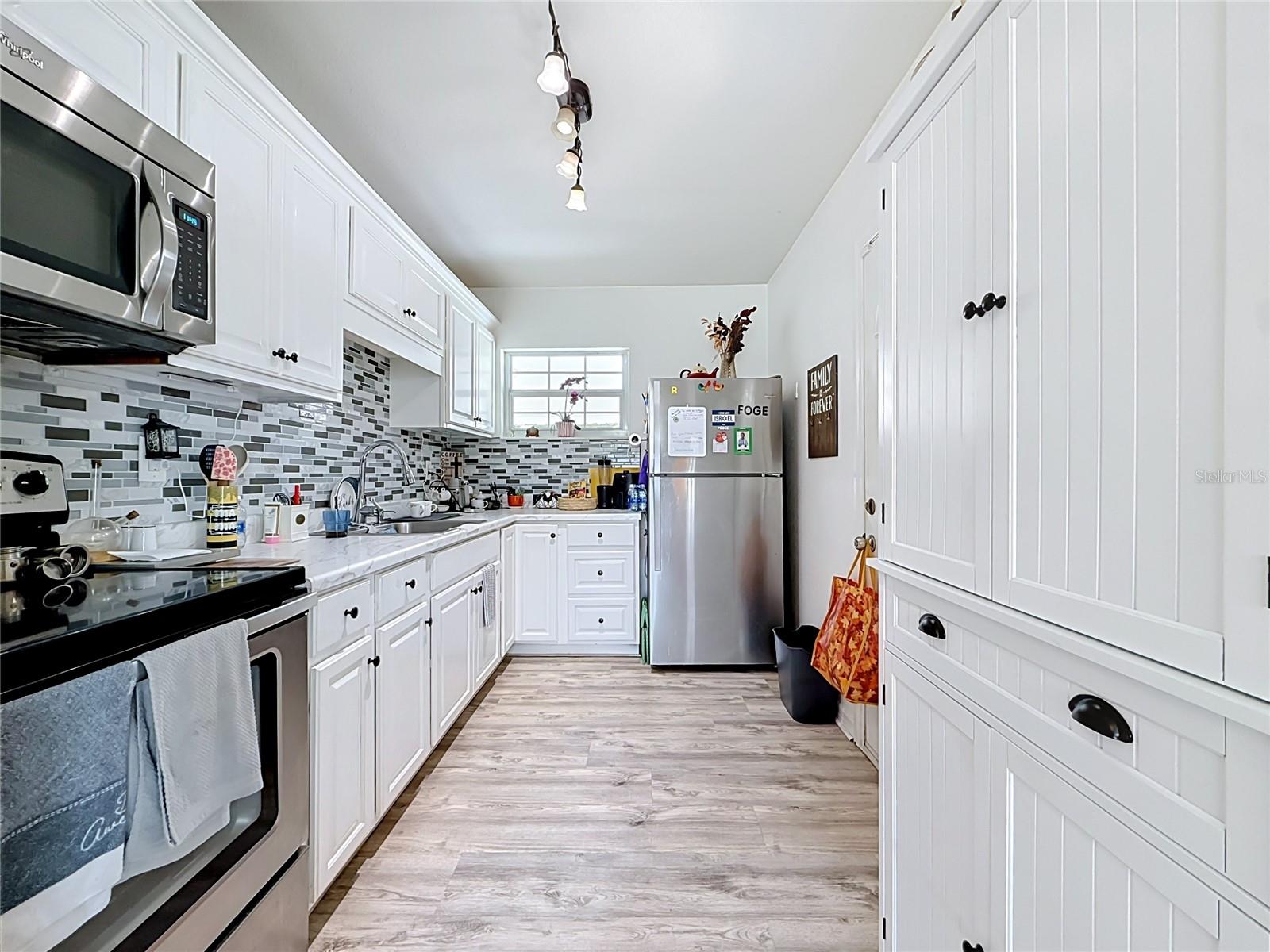1506 W NASSAU ST — photo 11