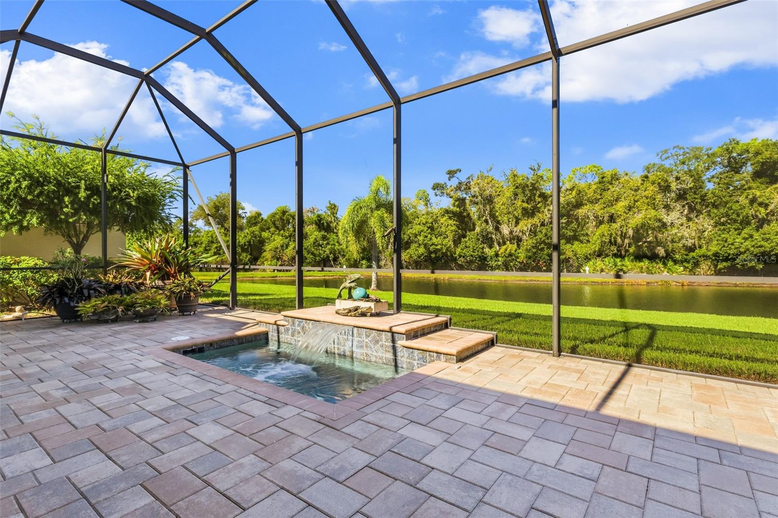 5006 TOBERMORY WAY — photo 33
