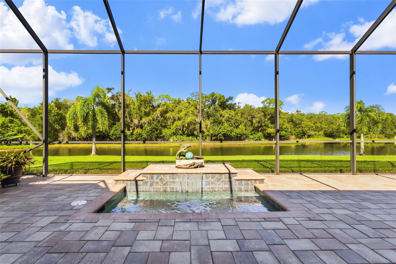 5006 TOBERMORY WAY — photo 32