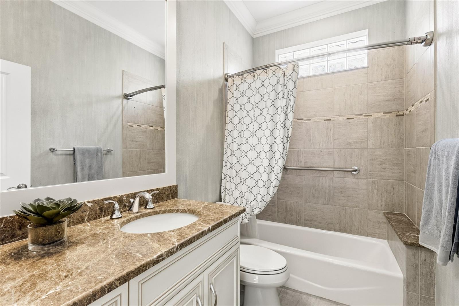 5006 TOBERMORY WAY — photo 48