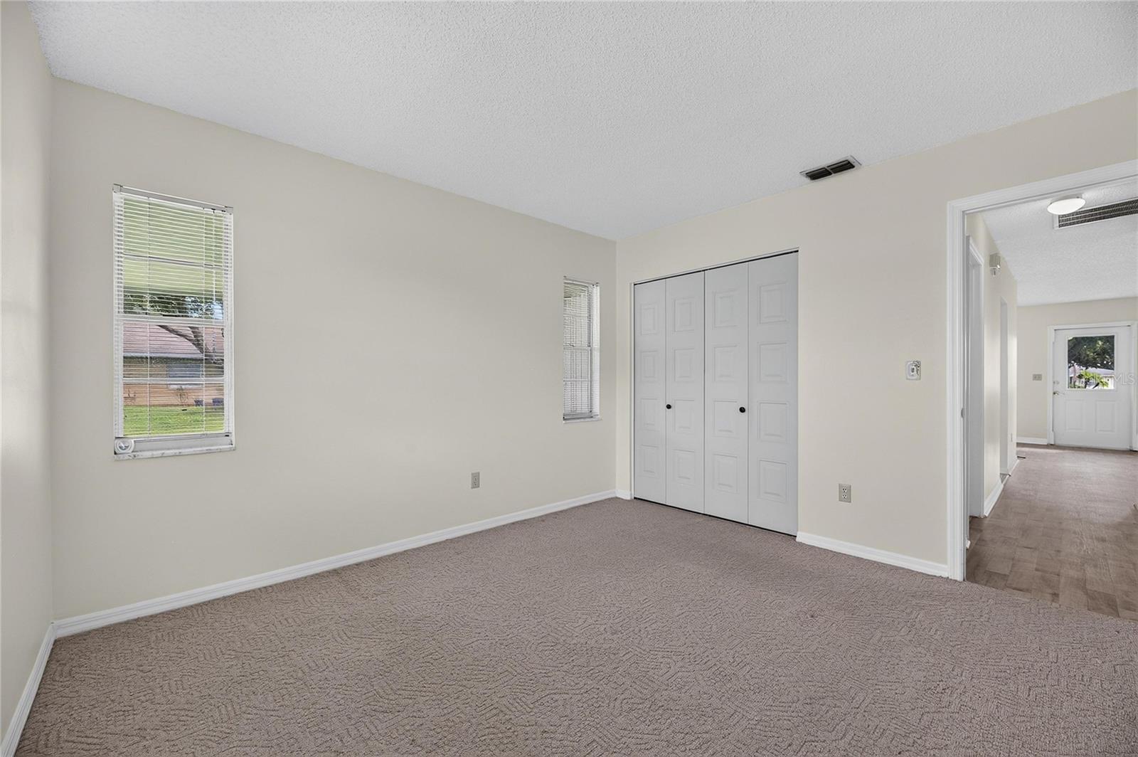 1904 CANTERBURY LN #18 — photo 20