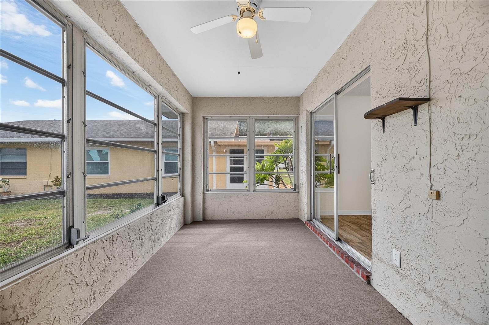 1904 CANTERBURY LN #18 — photo 33