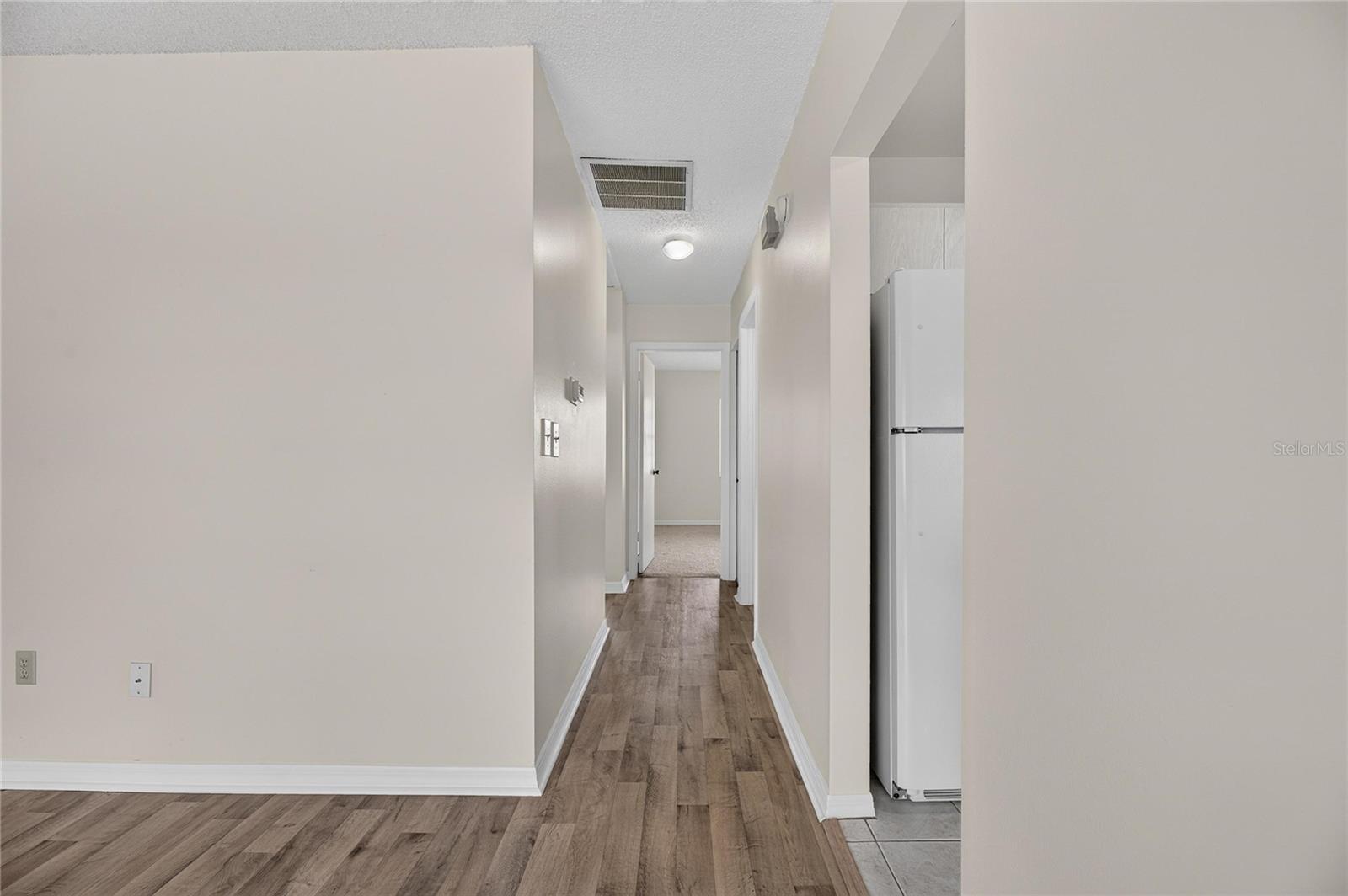 1904 CANTERBURY LN #18 — photo 17