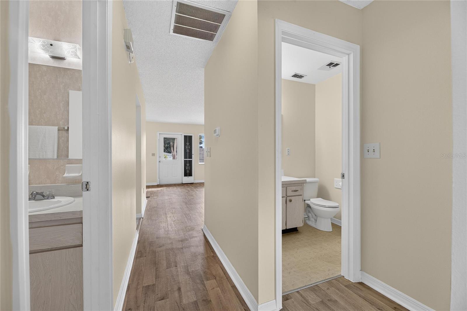 1904 CANTERBURY LN #18 — photo 24